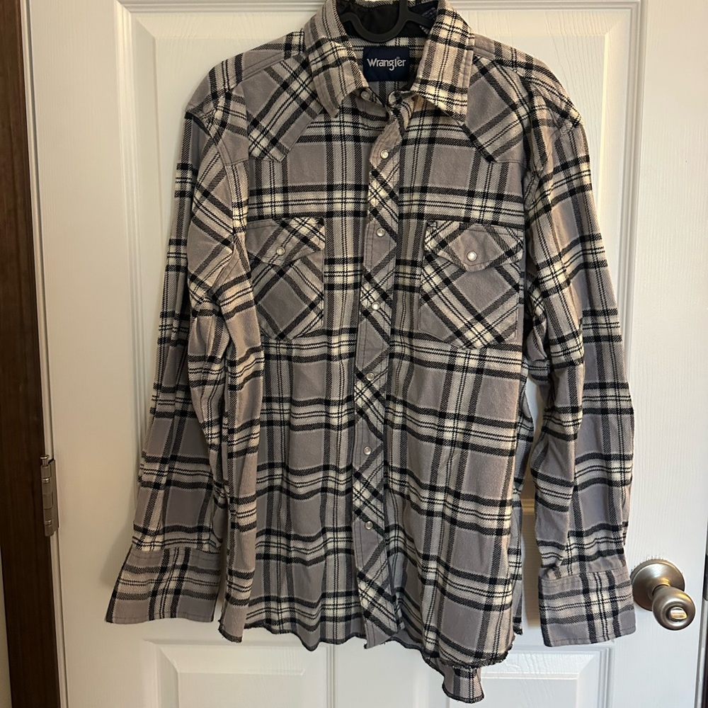 Large Wrangler pearl snap flannel